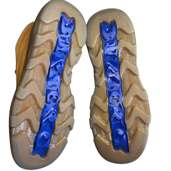 Burberry Suede Creeper Mid Lace-Up Round Toed Shoes. Size 13M. Retails 1,150 main image 14